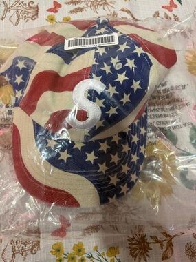 Supreme Logo Pigment-Coated American Flag Baseball Cap - Red, Blue, Cream